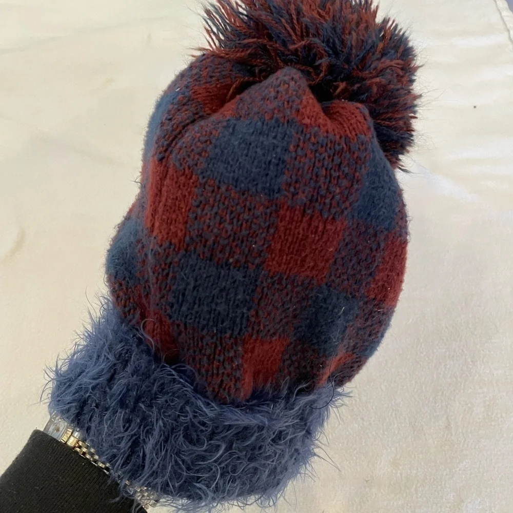 💐5/25 Simply Noelle fuzzy warm stocking hat winter pom pom ball top button